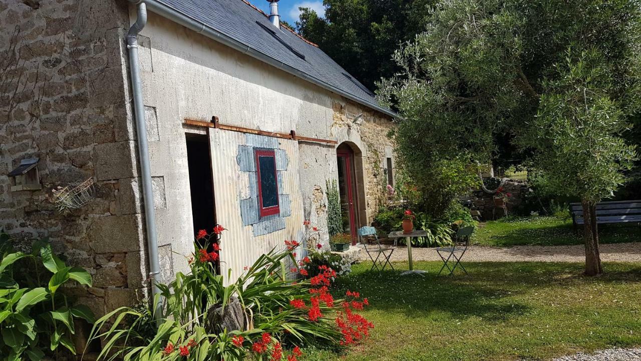 La Ferme De Kerhors 호텔 Tréméoc 외부 사진