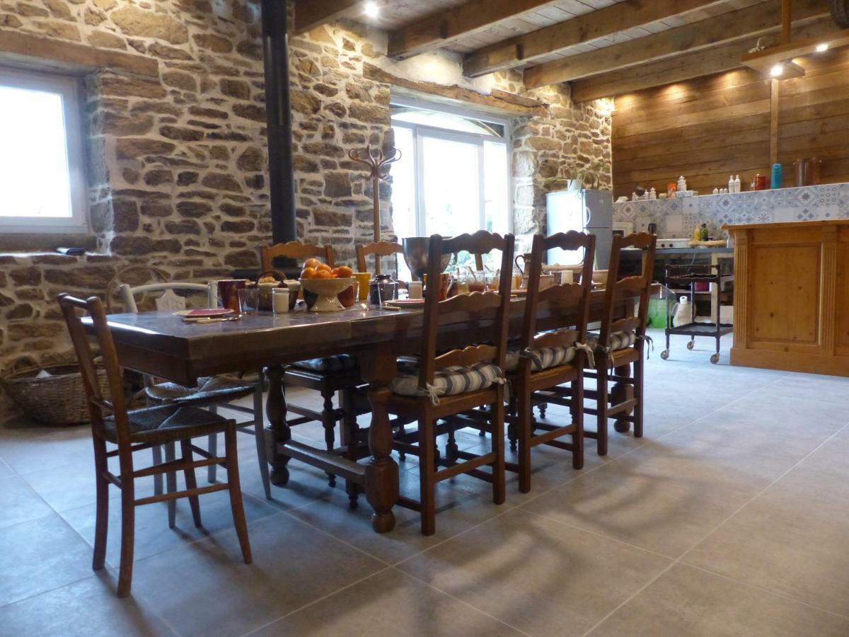 La Ferme De Kerhors 호텔 Tréméoc 외부 사진